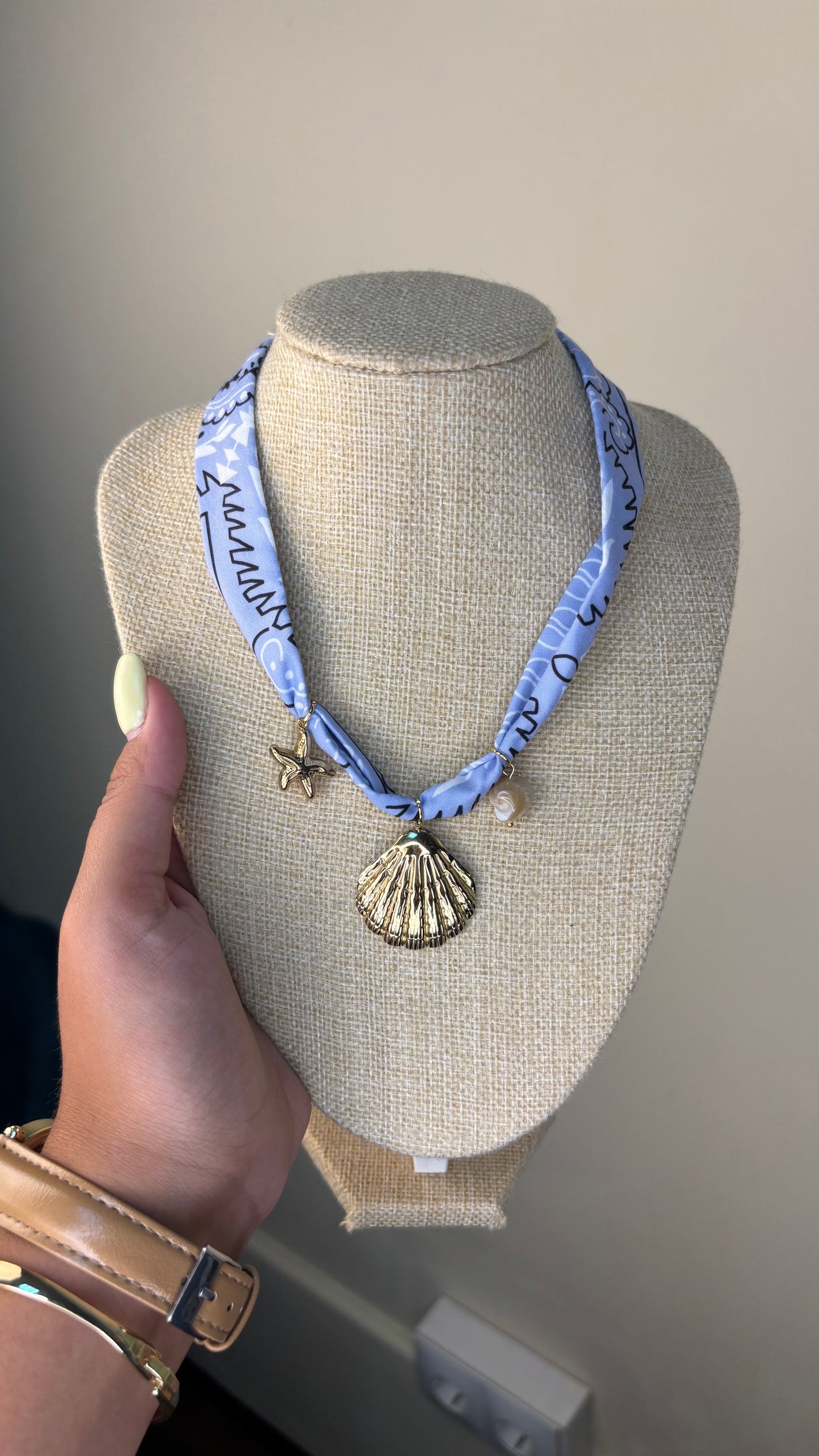 Collar de tela original
