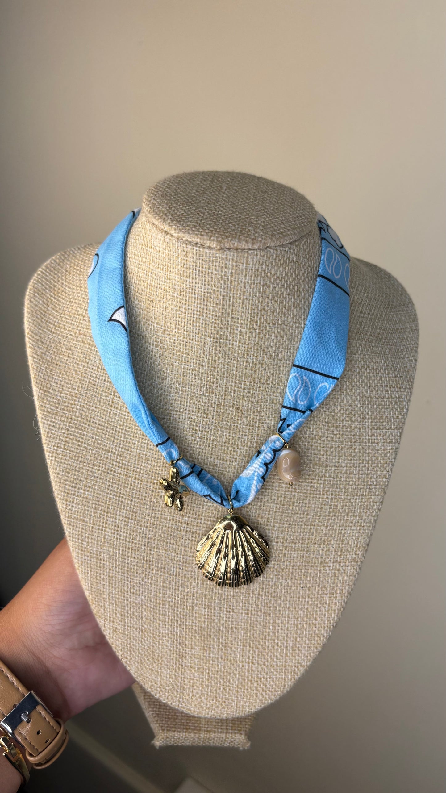 Collar de tela original