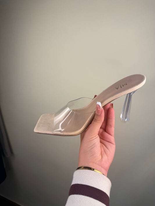 Sandalia tacón transparente