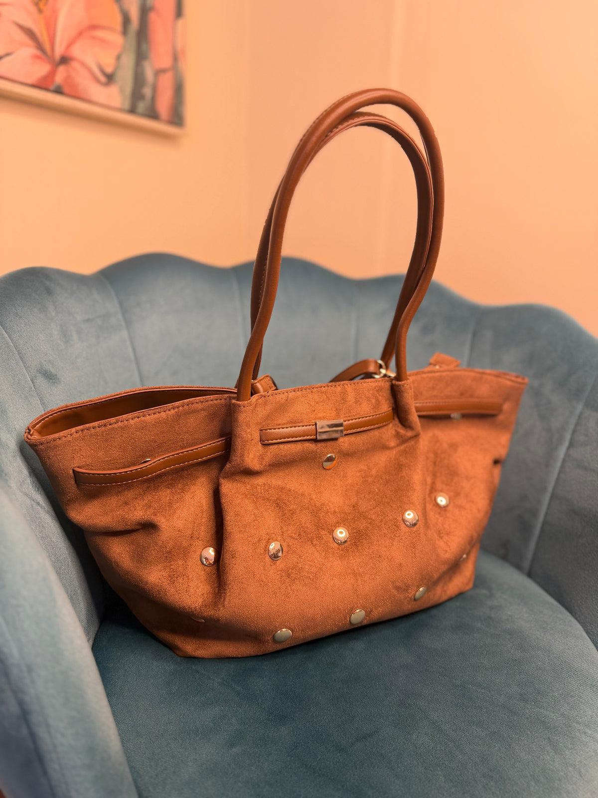 Bolso de piel tachuela