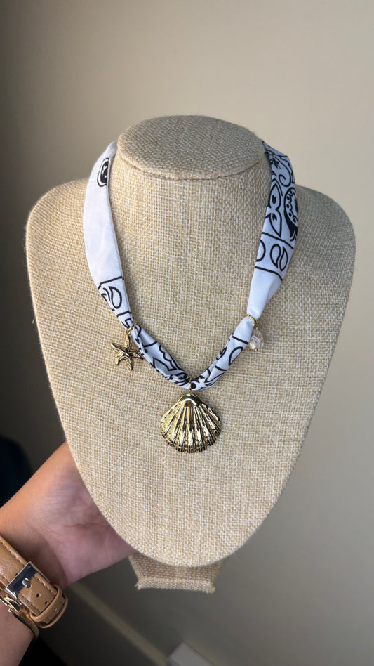 Collar de tela original