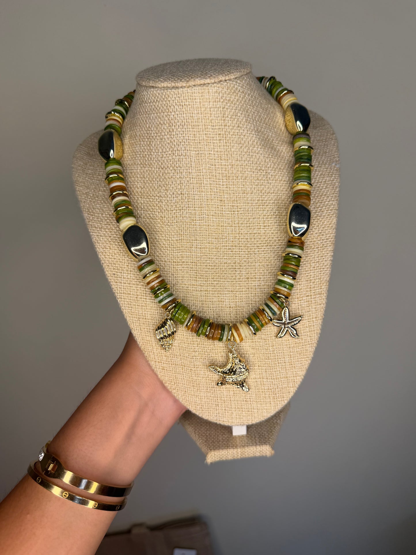 Collar tonos verdes