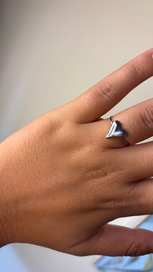 Anillo corazón plateado
