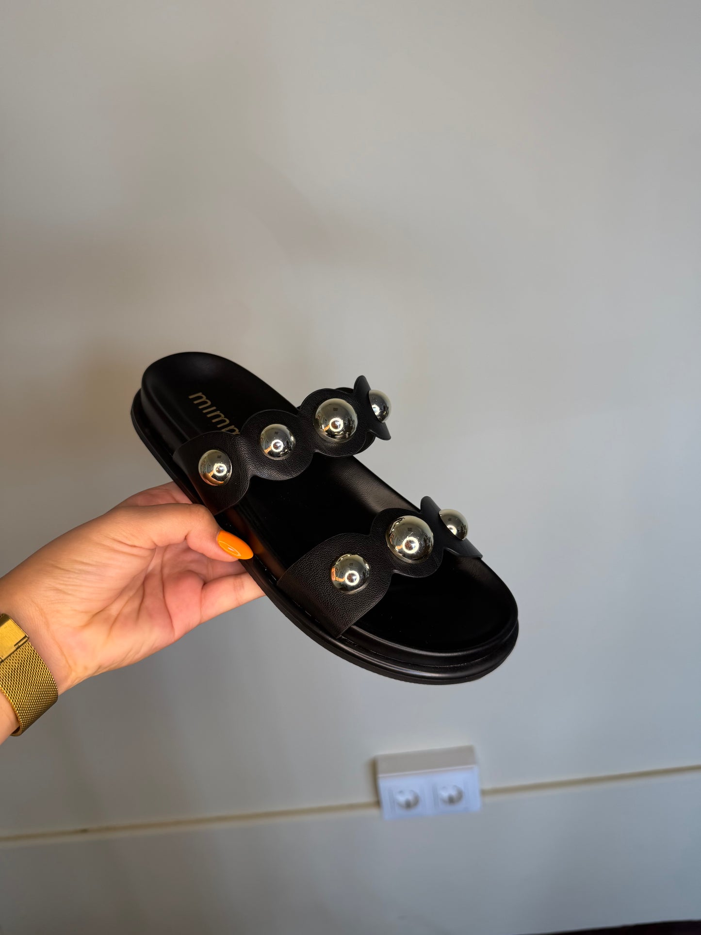 Sandalias de tachuela
