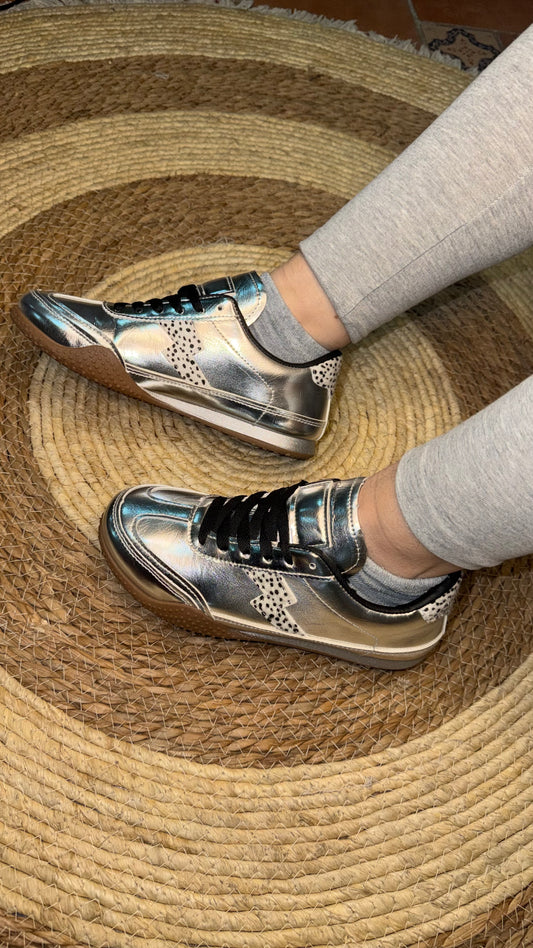 Deportivas Plateadas