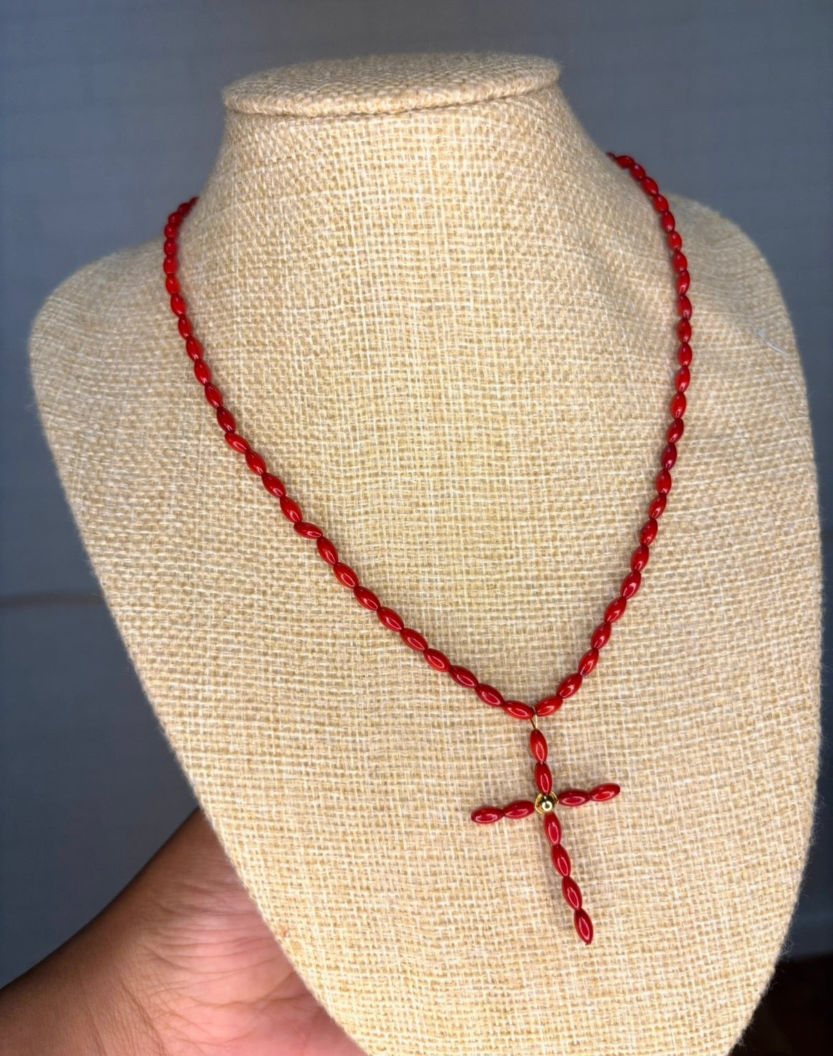 Collar Cruz elegante